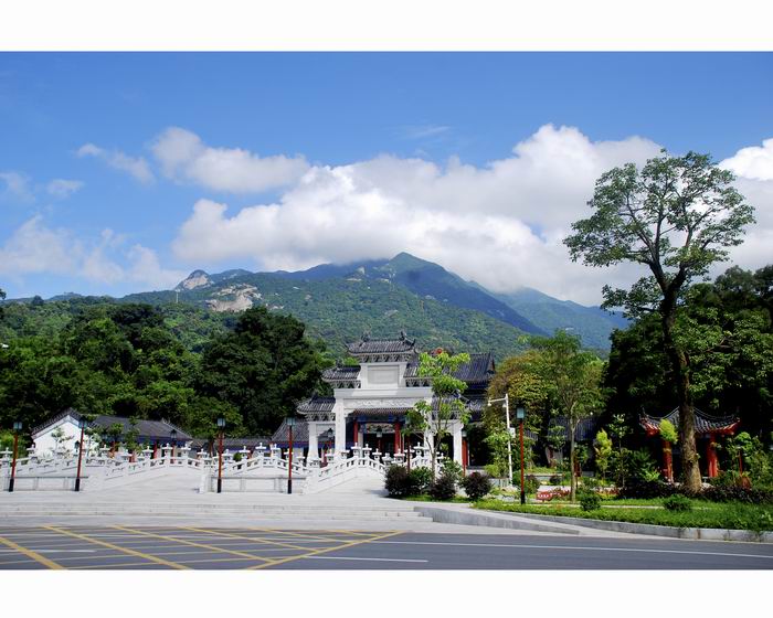 《羅浮山》劉俊發(fā) 700.jpg