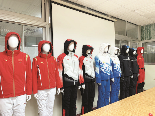     惠州宏星制衣廠生產的東奧服裝。